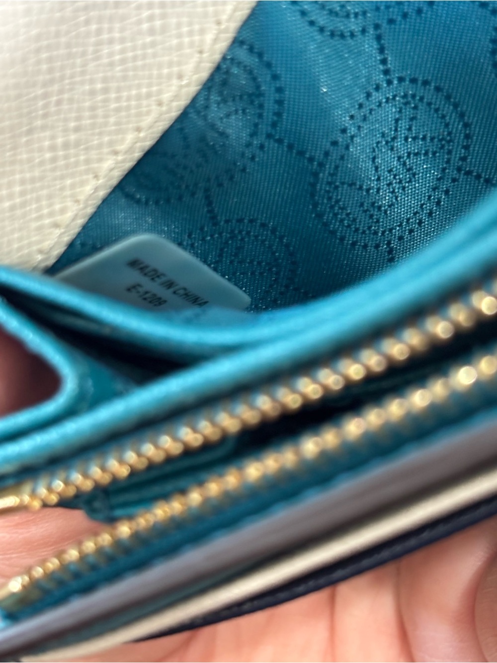 Michael Kors • Fulton Saffiano Leather Wallet • Navy | Teal | White - Picture 11 of 15